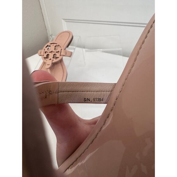 Tory Burch womens size 7.5 Miller Patent Leather Thong Sandals tan nude - Picture 10 of 10